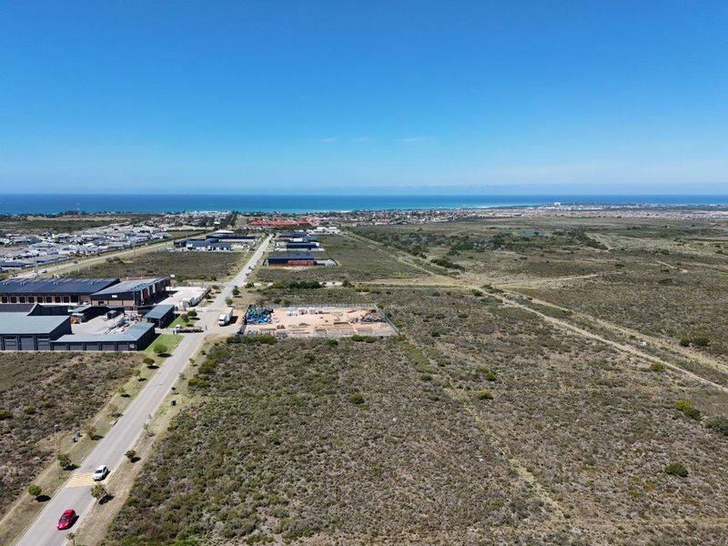 LOVELY LEVEL LARGE 3843  m2 COMMERCIAL STAND FOR SALE - Photo 3