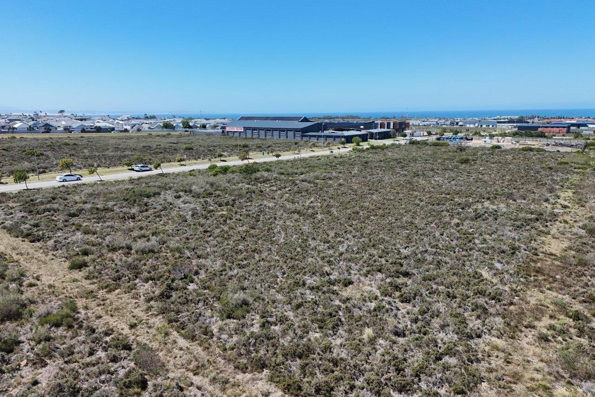 LOVELY LEVEL LARGE 3843  m2 COMMERCIAL STAND FOR SALE - Photo 2