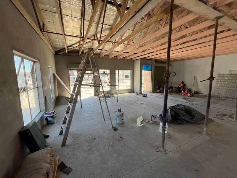 High-Exposure 1Corner Unit. Showroom, Retail or Storage. 16 Stella Road, Montague Gardens - Photo 9