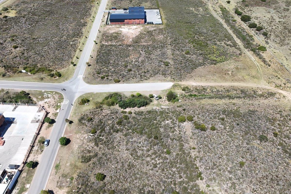 LOVELY LEVEL LARGE 3627m2 COMMERCIAL STAND FOR SALE - Photo 5