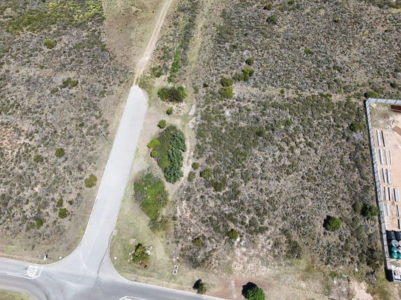 LOVELY LEVEL LARGE 3627m2 COMMERCIAL STAND FOR SALE - Photo 2