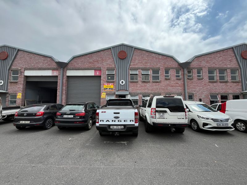 Prime 365 squares Industrial Warehouse. High-Functionality & Exceptional Location. Montague Gardens - Photo 2