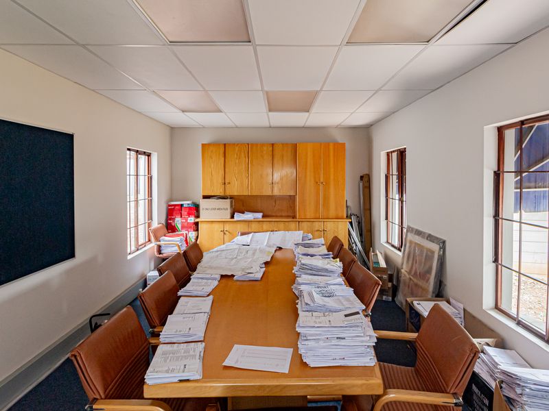 Freestanding Subdivisible Office Space To Let Or For Sale. - Photo 6