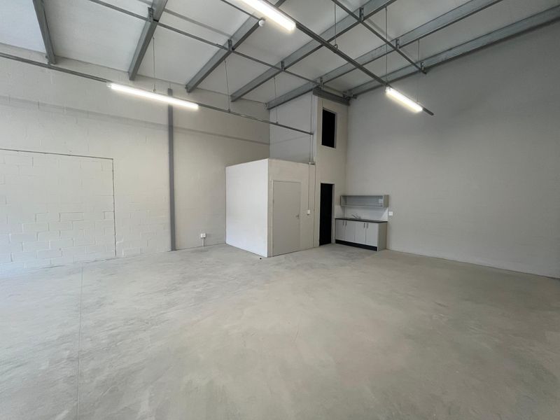 Contemporary 121 squares Light Industrial Unit. Unit F04, New Development in Montague Gardens. - Photo 9