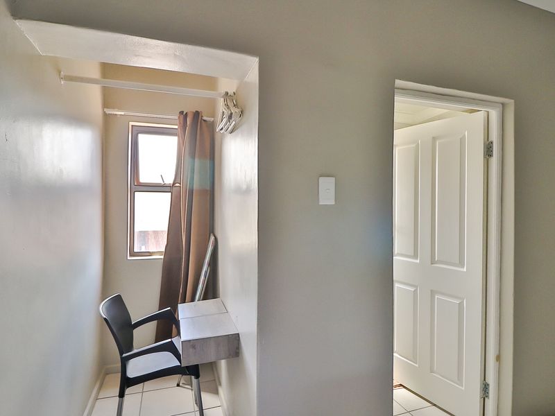 CALLING ALL INVESTORS : NSFAS ACCREDITED STUDENT ACCOMMODATION PLUS 2 SHOPS FOR SALE - Photo 8