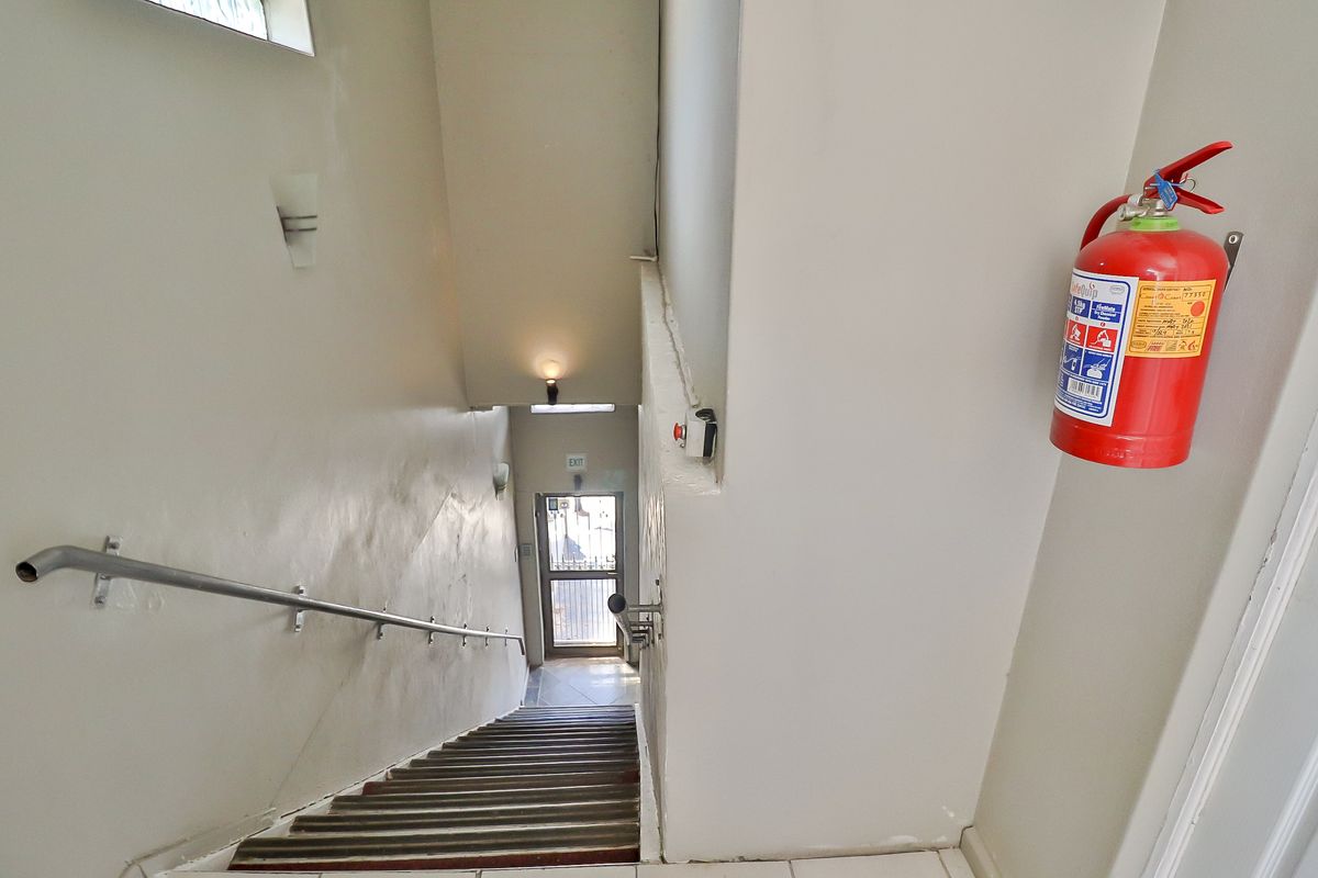 CALLING ALL INVESTORS : NSFAS ACCREDITED STUDENT ACCOMMODATION PLUS 2 SHOPS FOR SALE - Photo 4