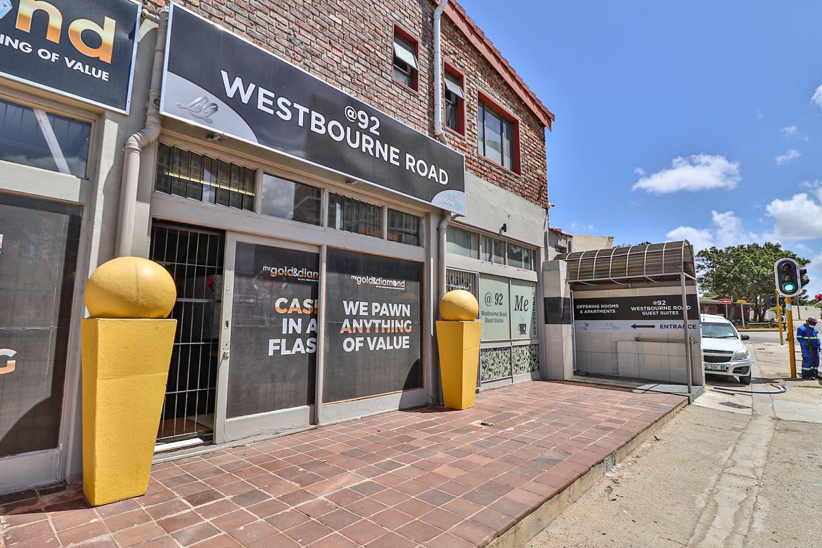 CALLING ALL INVESTORS : NSFAS ACCREDITED STUDENT ACCOMMODATION PLUS 2 SHOPS FOR SALE - Photo 2