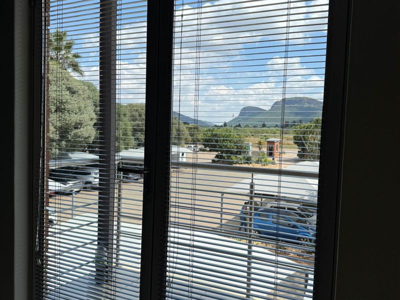 60 m2 Office — Corporate Centre to let - Photo 5