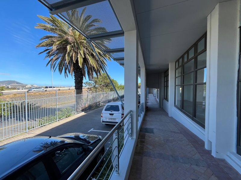 Prime 81 squares Showroom, Retail, or Office Space with M5 Exposure. M5 Park, Maitland Gateway. - Photo 3