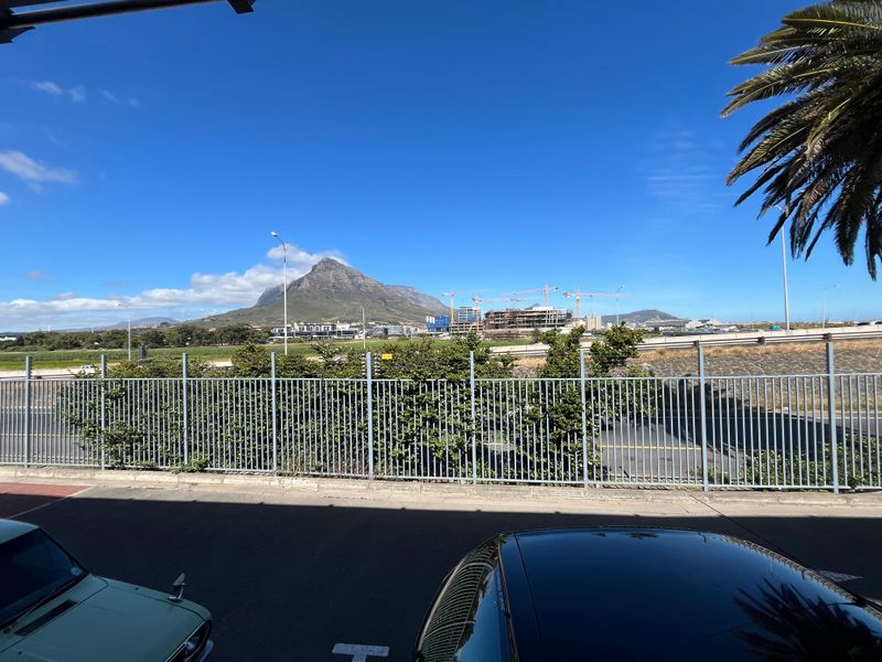 Prime 81 squares Showroom, Retail, or Office Space with M5 Exposure. M5 Park, Maitland Gateway. - Photo 10