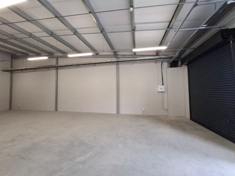 Modern 123 squares Light Industrial Unit. Unit G07, New Development in Montague Gardens. - Photo 8