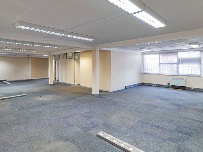 Neat And Functional Ferndale Workspace For Sale / To Let. - Photo 10