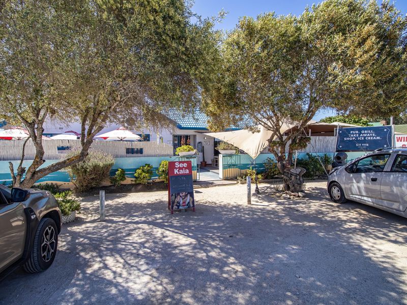 ESTABLISHED LANDMARK RESTAURANT OFFERING VERSATILE COMMERCIAL POSSIBILITIES - Photo 5