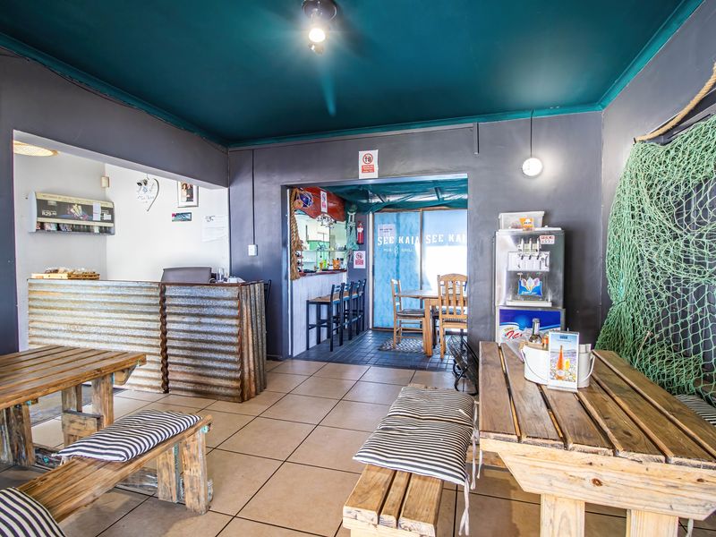 ESTABLISHED LANDMARK RESTAURANT OFFERING VERSATILE COMMERCIAL POSSIBILITIES - Photo 8