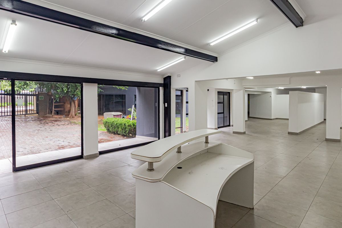 Immaculate Premises Opposite DSTV Head Office For Sale / To Let. - Photo 5