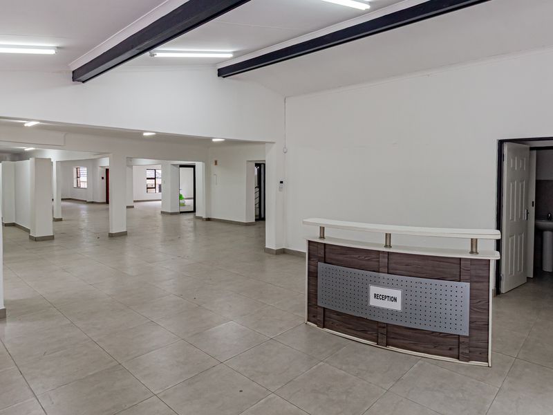 Immaculate Premises Opposite DSTV Head Office For Sale / To Let. - Photo 6