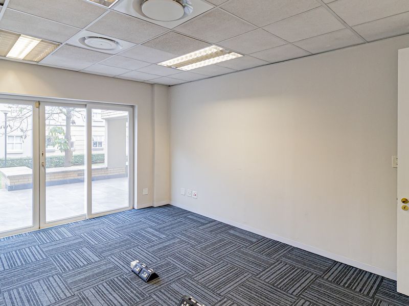 Smart Move In Ready Offices At A Great Address. - Photo 10