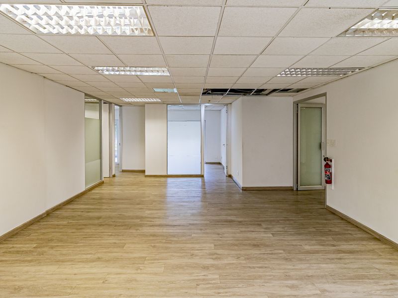 Smart Move In Ready Offices At A Great Address. - Photo 6