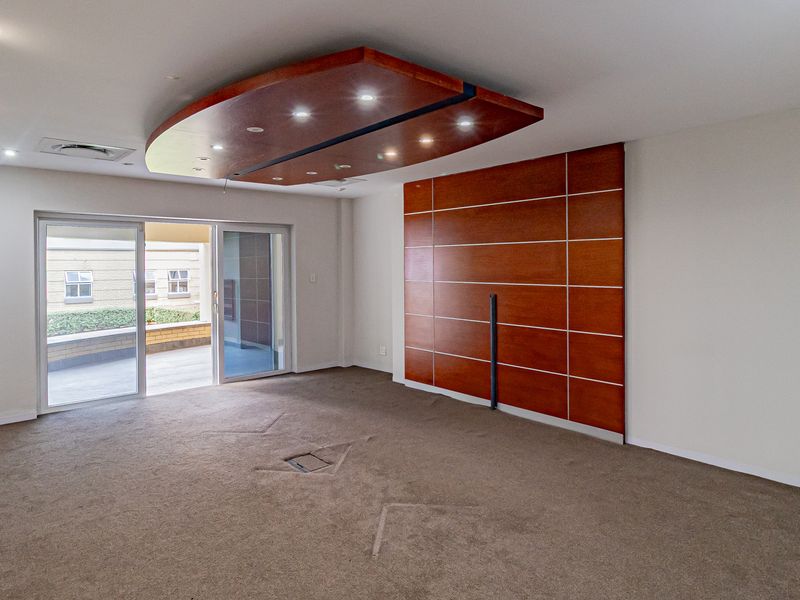 Smart Move In Ready Offices At A Great Address. - Photo 4