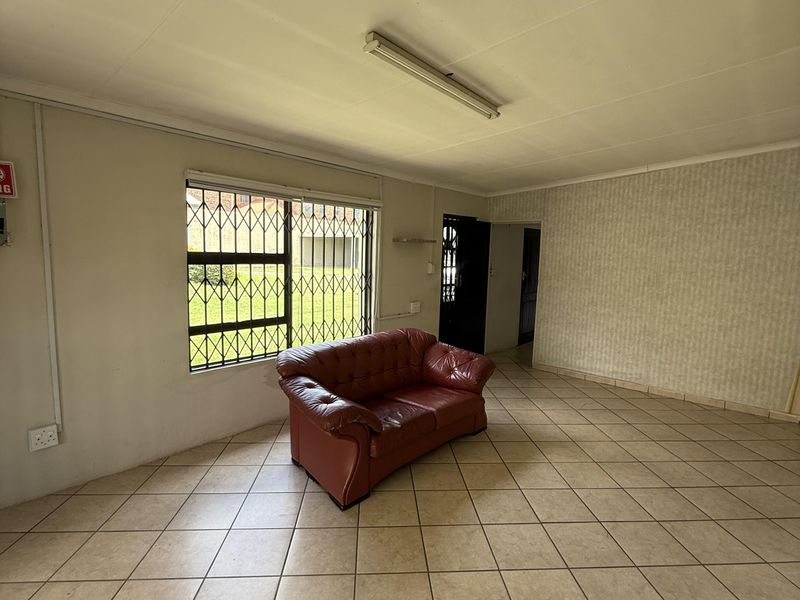 Office Rental Monthly In Witbank - Photo 7