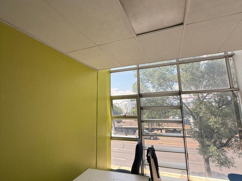 Office Rental Monthly In Witbank - Photo 2