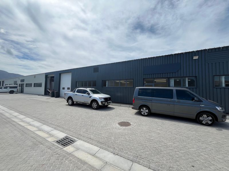 Newly-Renovated 396 squares Industrial Warehouse with Yard Option in Sought-After Tokai - Photo 2