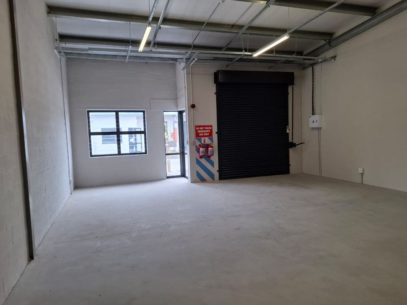 Contemporary 121m2 Light Industrial Unit – Unit G04, Block G, New Development in Montague Gardens - Photo 5