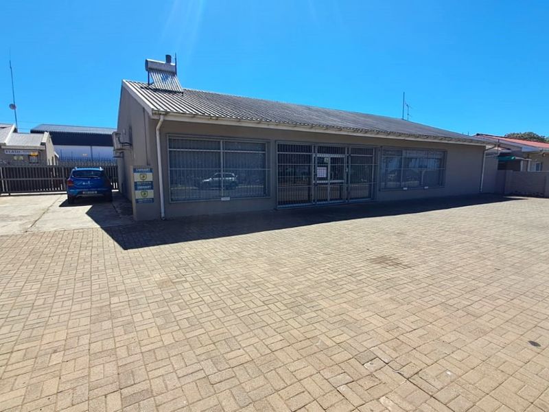 SECURE COMMERCIAL PROPERTY FOR SALE IN HUMANSDORP - Photo 5