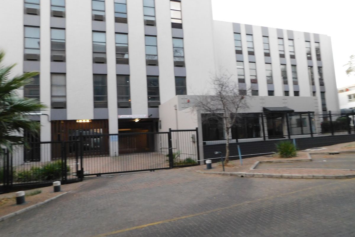12 Months Rental Back In Incentives For This Stand Alone Building. - Photo 2