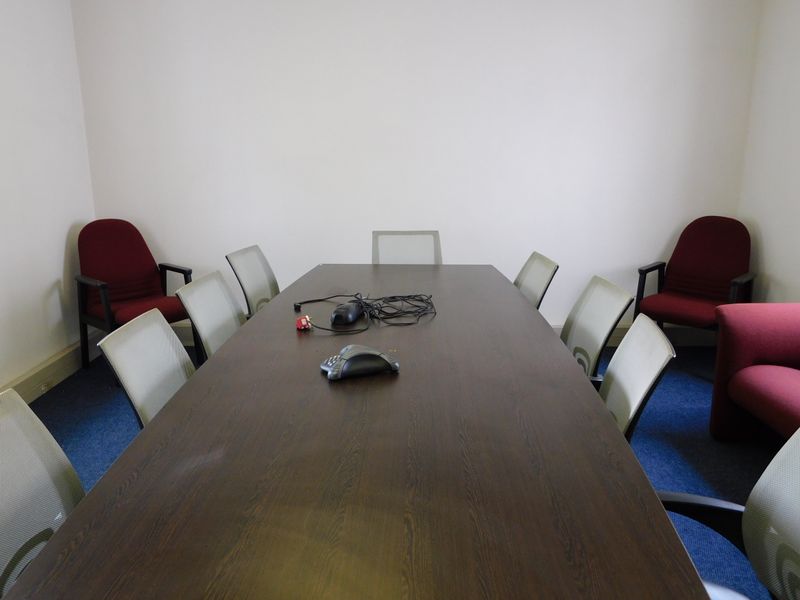 Immaculate Move In Ready Office Space To Let / For Sale. - Photo 9