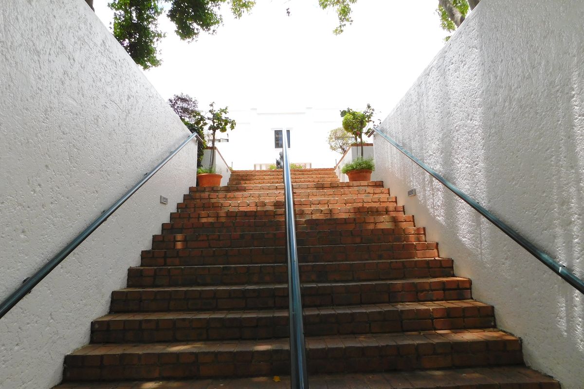 Immaculate Move In Ready Office Space To Let / For Sale. - Photo 4