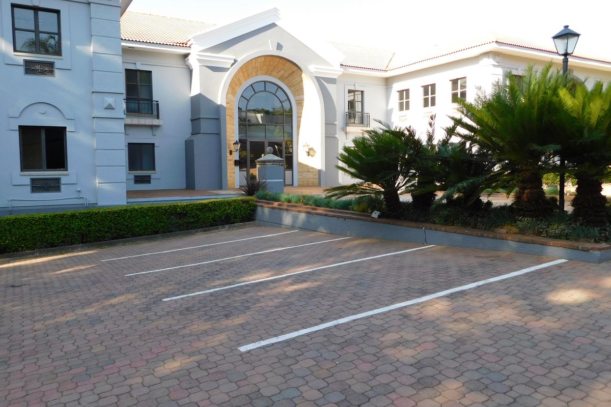 Freestanding Exclusive Use Hyde Park Offices Available To Suit. - Photo 2