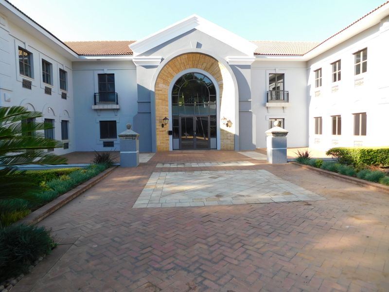 Freestanding Exclusive Use Hyde Park Offices Available To Suit. - Photo 4