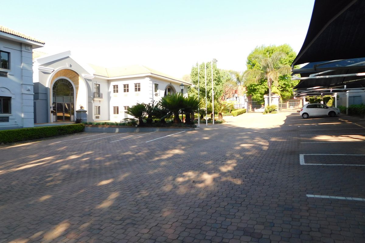 Freestanding Exclusive Use Hyde Park Offices Available To Suit. - Photo 3