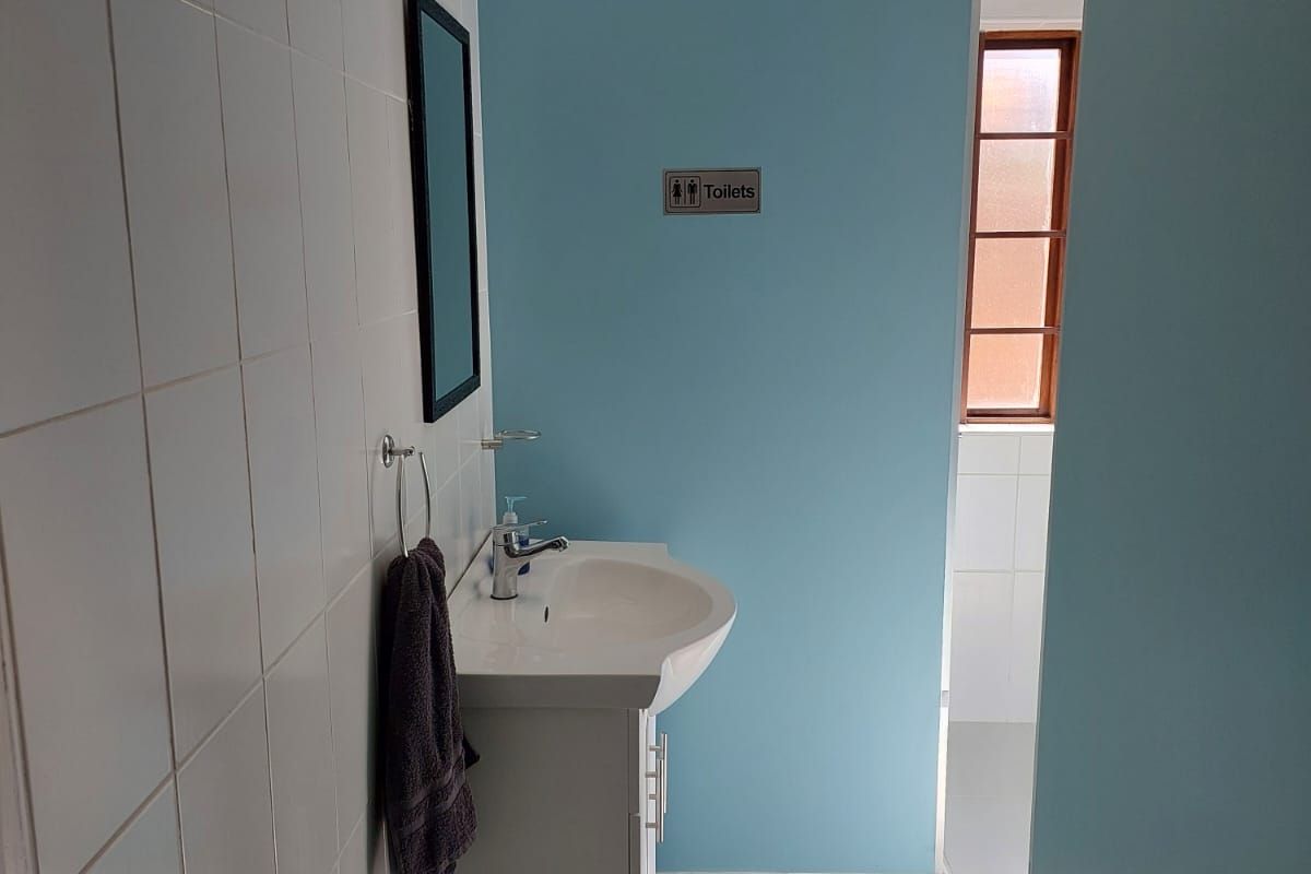 WALMER – 20 sqm COMMERCIAL SPACE FOR RENT - Photo 4