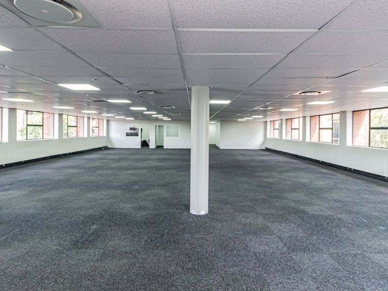 Immaculate First Floor Offices In A Secure Park Available Now. - Photo 9