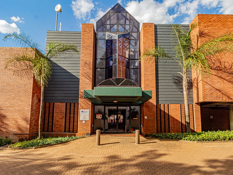 Perfect Call / Contact Premises Close To Public Transport. - Photo 4