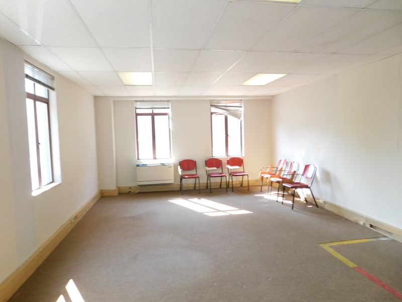Modern Move In Ready Workspace Available Now / To Suit. - Photo 9