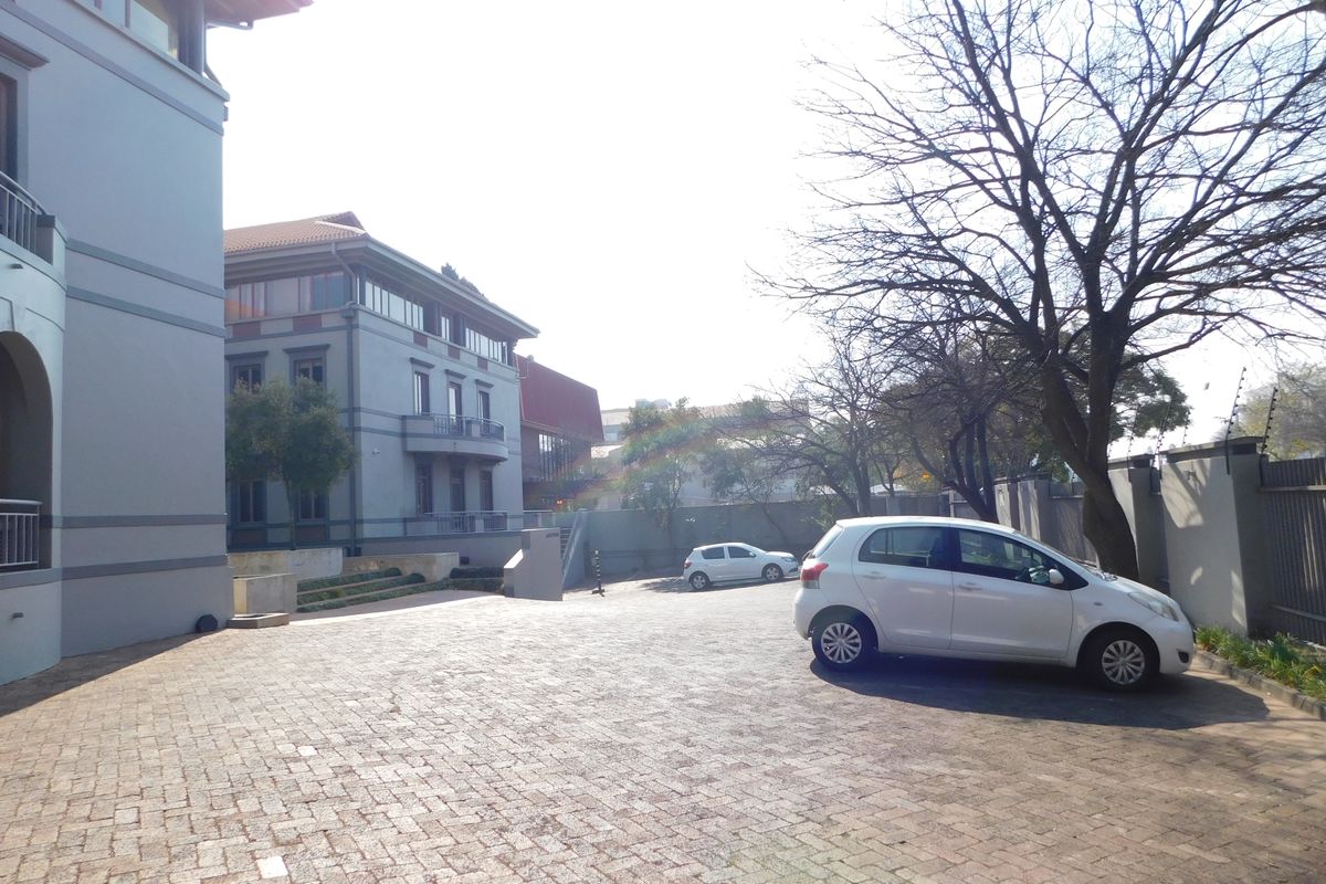 Modern Move In Ready Workspace Available Now / To Suit. - Photo 2