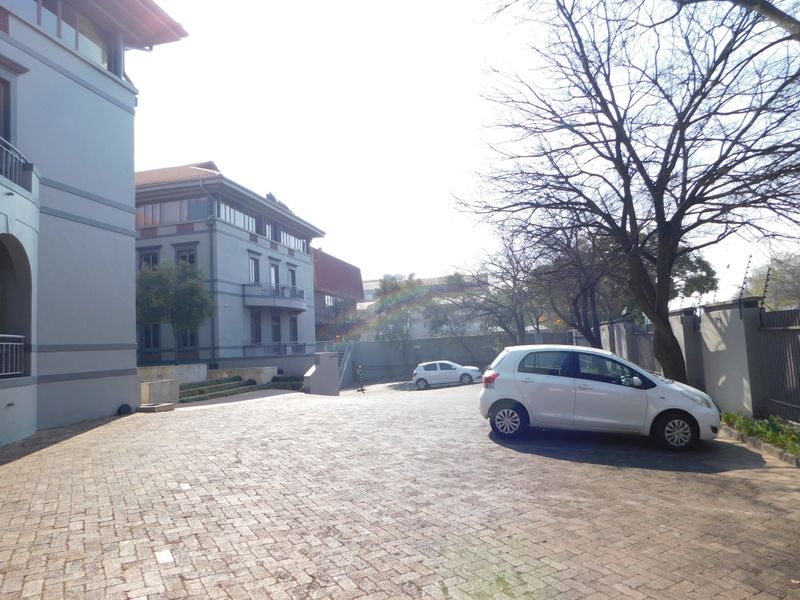 Modern Move In Ready Workspace Available Now / To Suit. - Photo 2