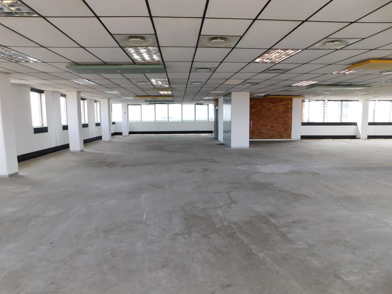 Entire Standalone Building Suitable For Call Centres, Adult Colleges, etc. - Photo 8