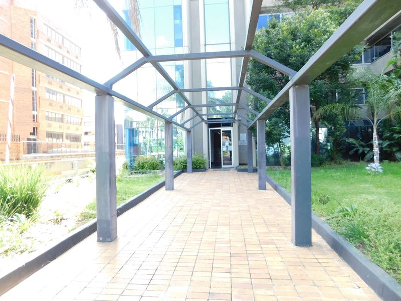 Entire Standalone Building Suitable For Call Centres, Adult Colleges, etc. - Photo 3