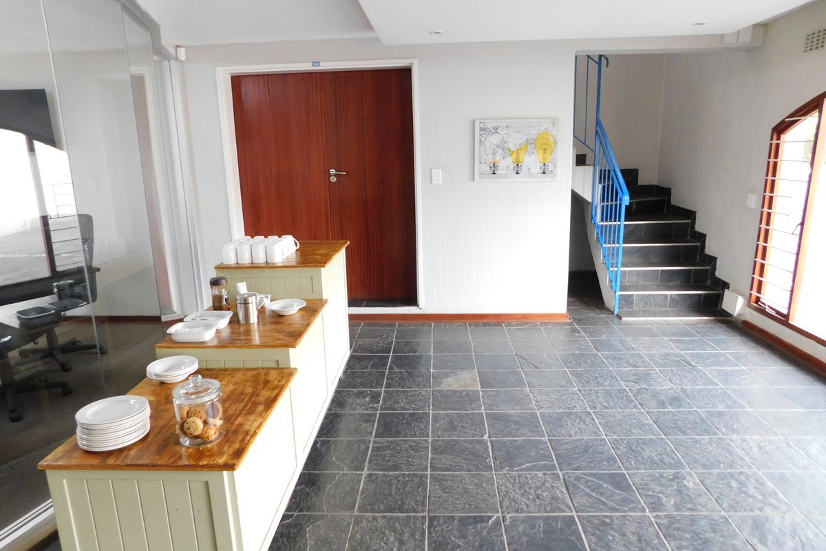 Versatile Premises Available For Training, Colleges, Schools, Conferencing, etc. - Photo 3