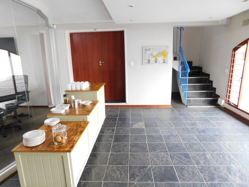 Versatile Premises Available For Training, Colleges, Schools, Conferencing, etc. - Photo 3