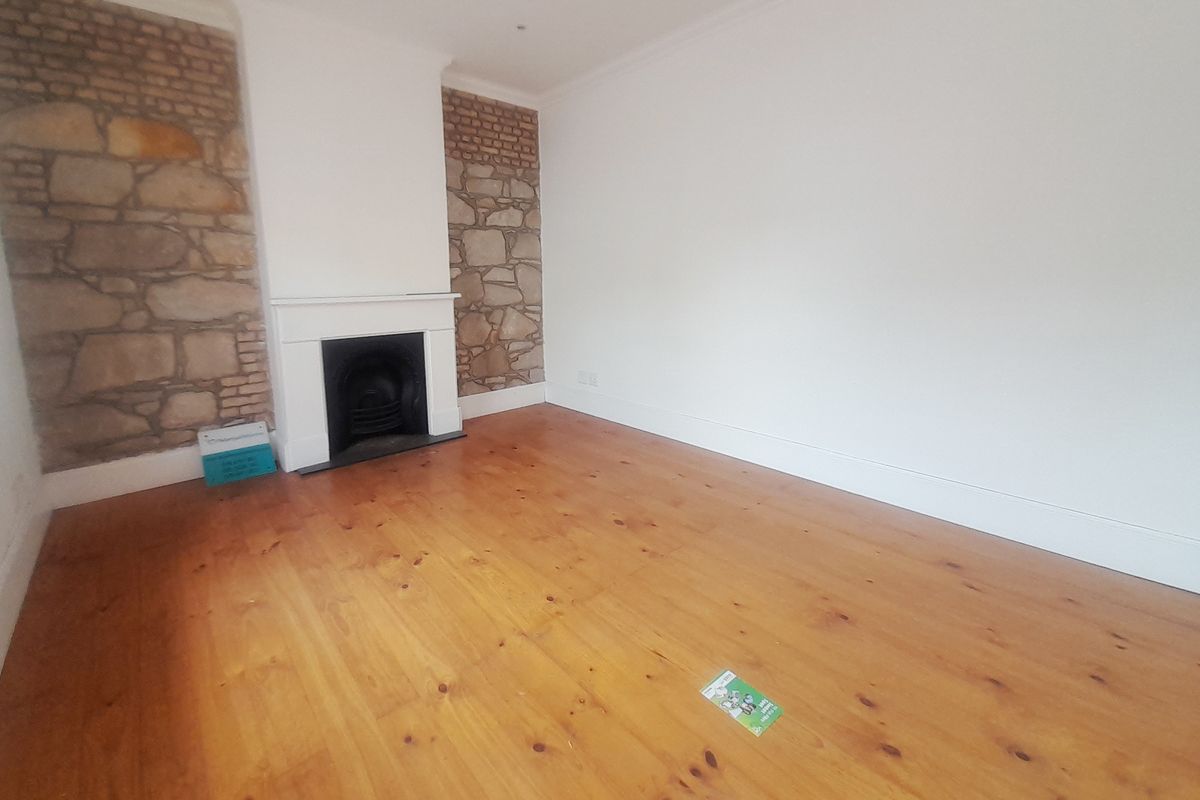 CENTRAL OFFICE SPACE AVAILABLE FOR RENT - Photo 2