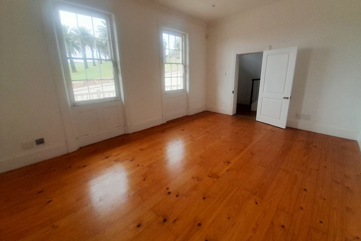 CENTRAL OFFICE SPACE AVAILABLE FOR RENT - Photo 5