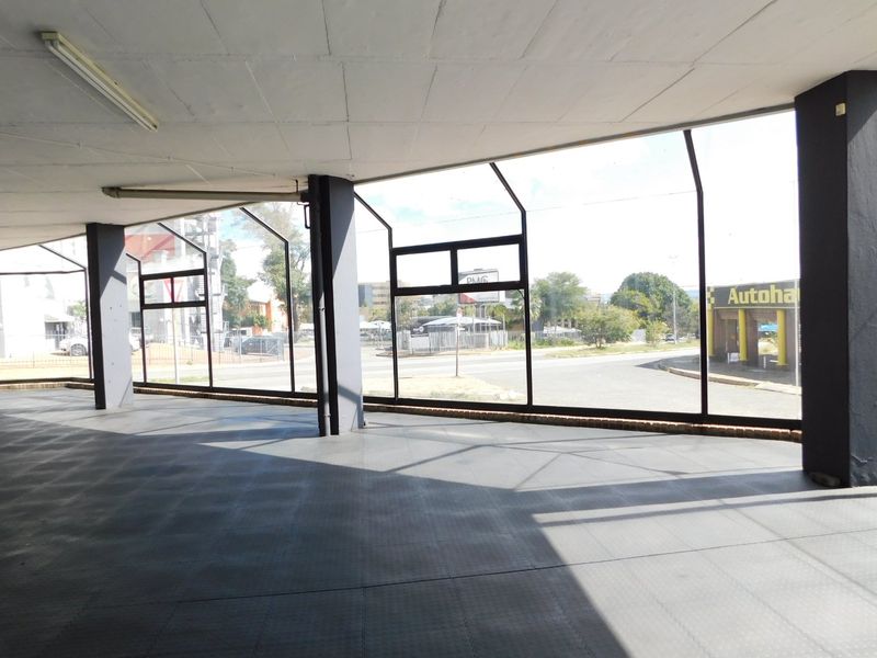 Prime High Exposure Retail Space Available To Suit. - Photo 9
