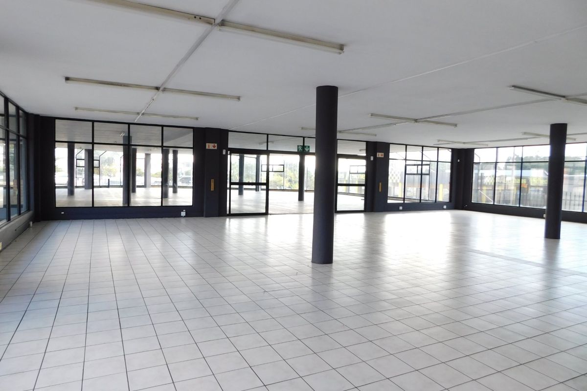 Prime High Exposure Retail Space Available To Suit. - Photo 4