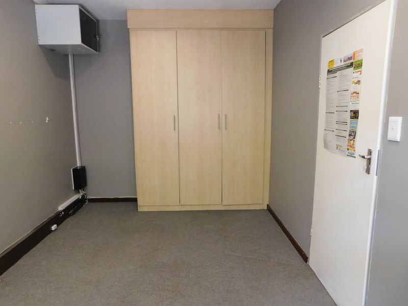 Entire Private Exclusive Use Subdivisible Office Unit Available To Suit. - Photo 7