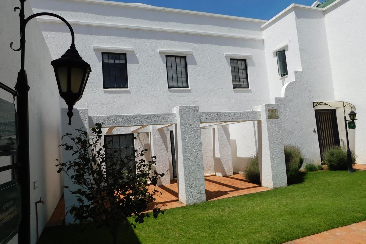 A Grade Move In Ready Ground Floor Office Space. - Photo 3